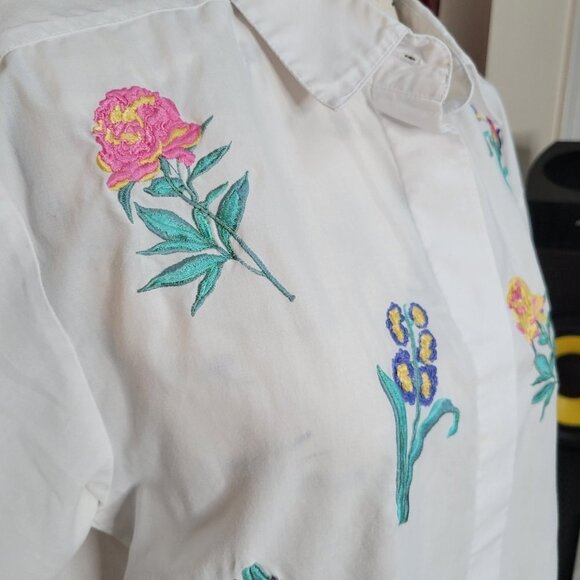 Vintage Witt's End White Embroidered Button Down Top - Size Large - Picture 9 of 10